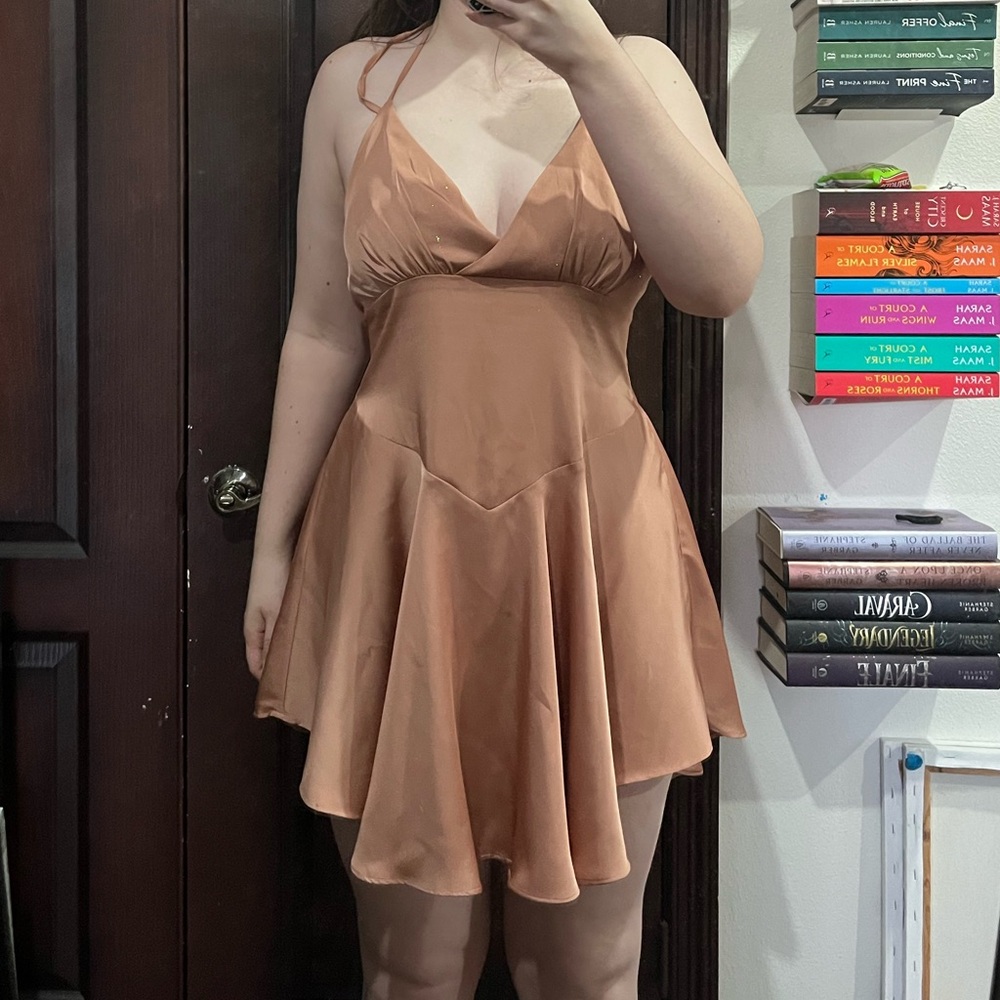 Chic Backless Tan Dress - image 2